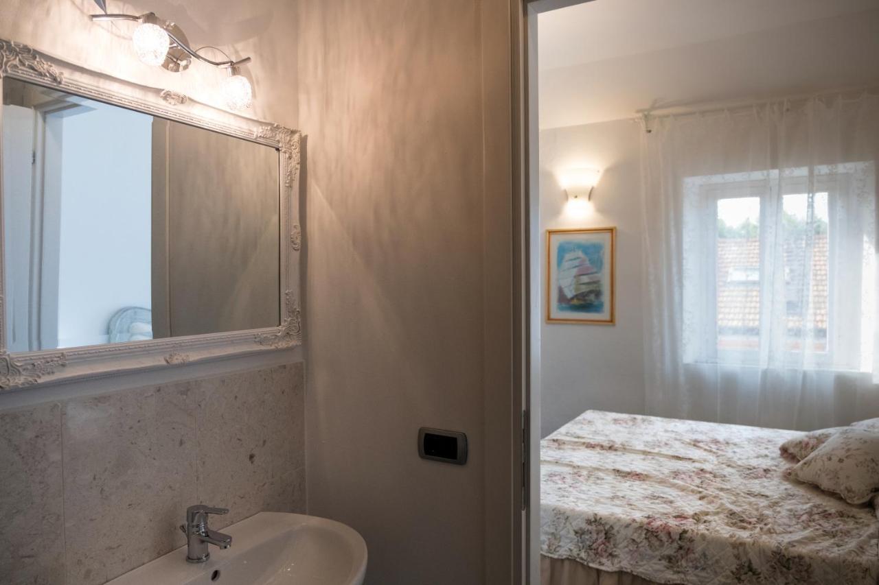 Artemisia Apartment Viareggio Exterior photo